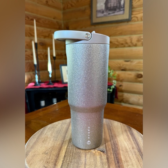 HydroJug Other - MIST HydroJug 32oz Sport Tumbler